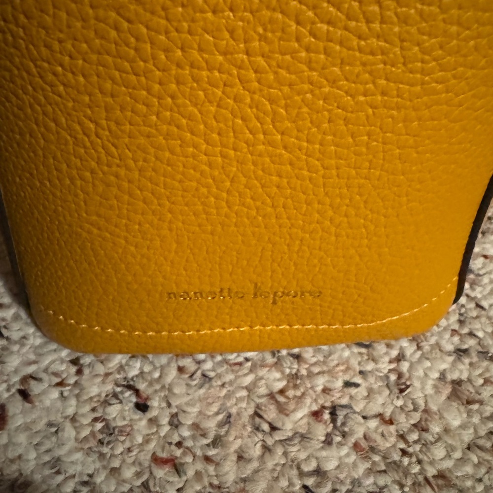 Lovely butterscotch purse. - Picture 4 of 5